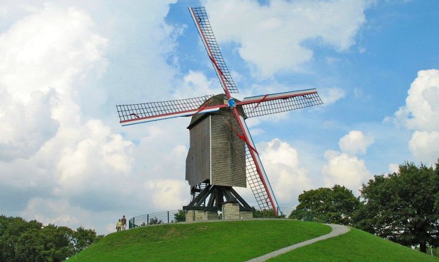 attractive destinations in Bruges: Windmill Walk